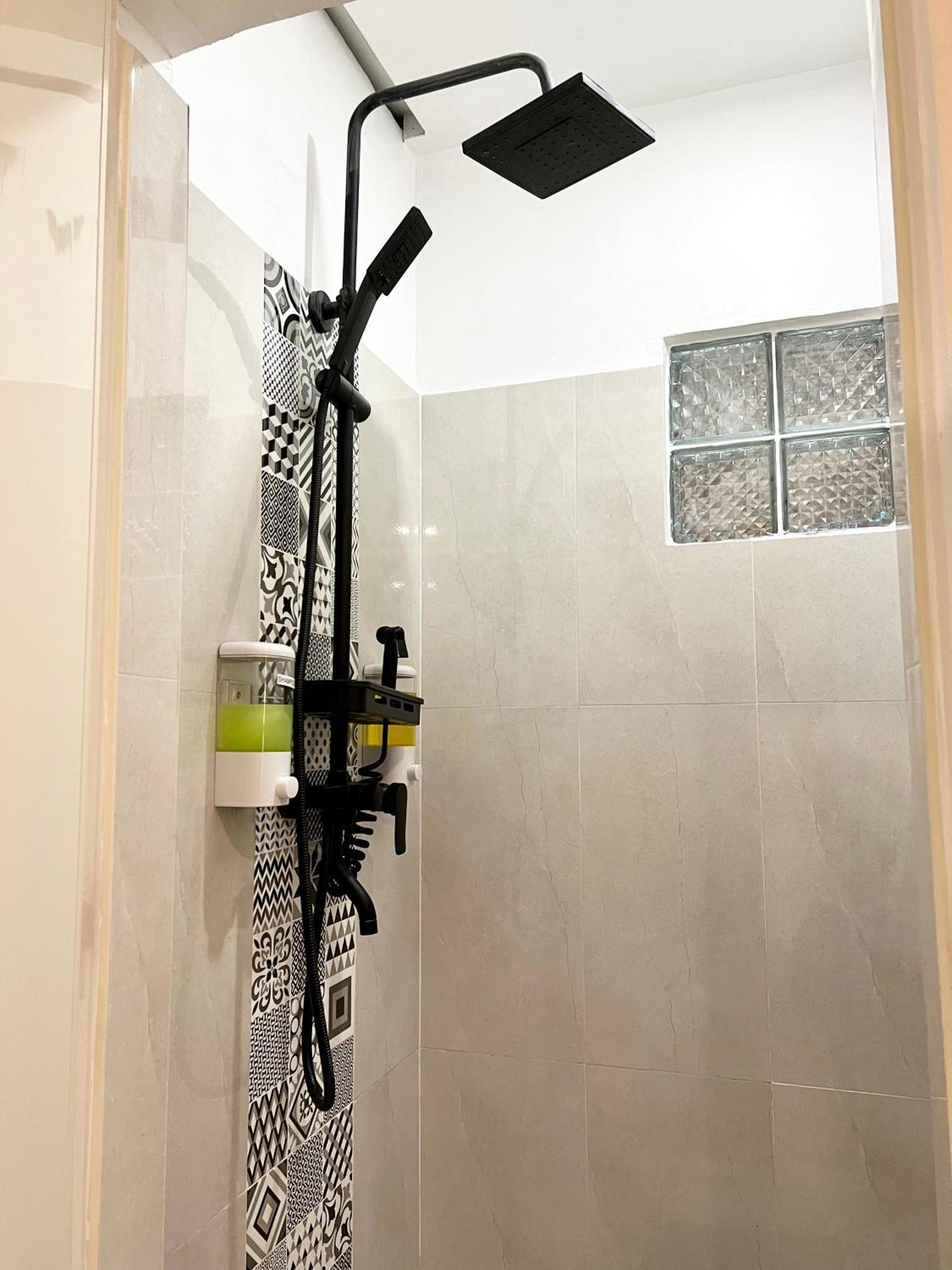 バライ ティナイ ホテル レガスピ 部屋 写真